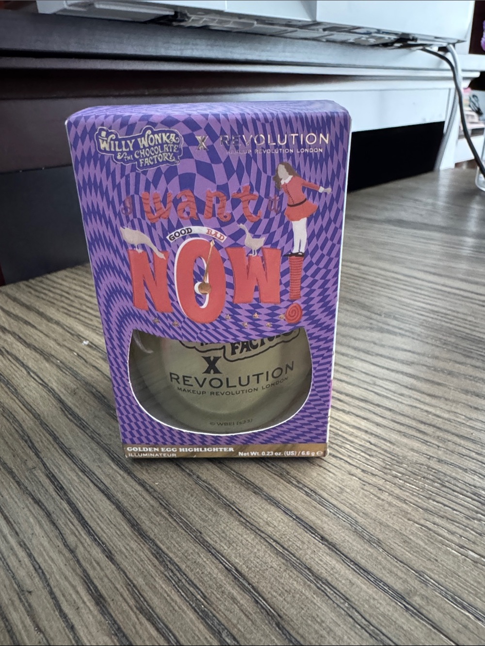 Revolution x Willy wonka golden egg highlighter 0.23oz NIP